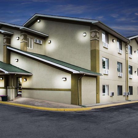 Super 8 By Wyndham Salem Va Motel Kültér fotó